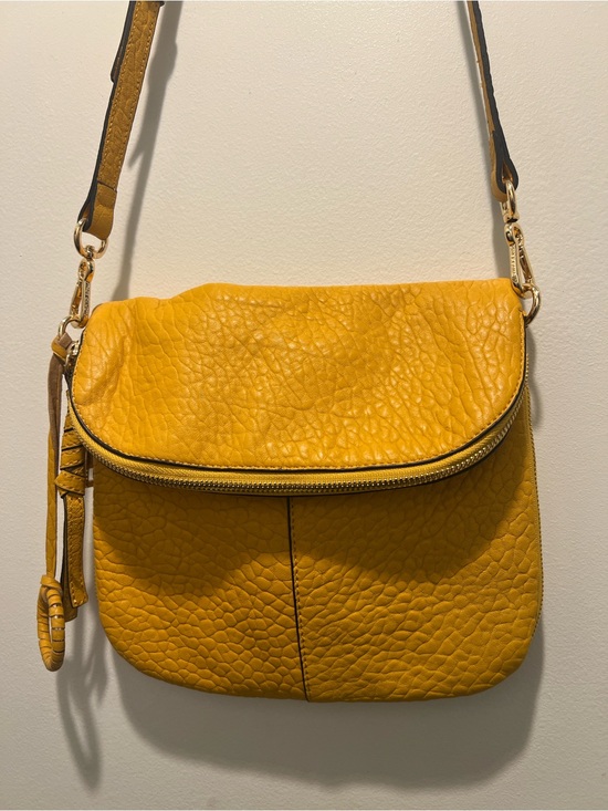 Vince Camuto Handbags - Vince Camuto Mustard Pebbled Leather Crossbody